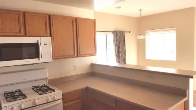 MLS: 2686061 Condo For Sale