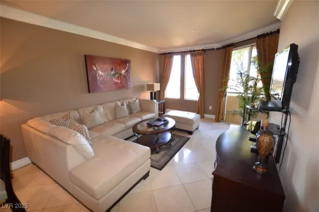 MLS: 2686089 Condo For Sale