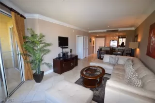 Photo #2: 2686089 Listing