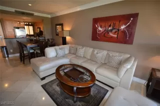 Photo #4: 2686089 Listing