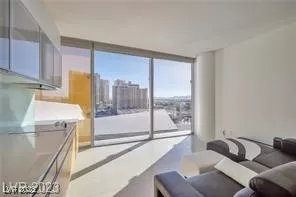 Photo #3: 2686104 Listing