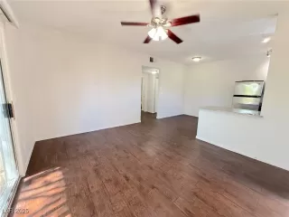 Photo #2: 2686114 Listing 