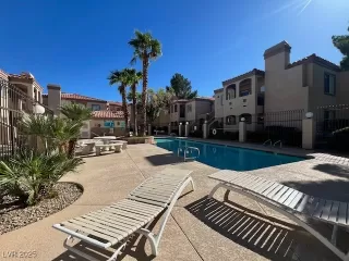 Photo #4: 2686122 Listing 