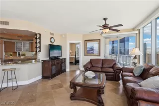 Photo #6: 2686139 Listing