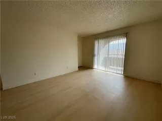 Photo #2: 2686152 Listing 