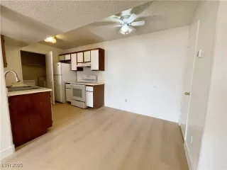 Photo #5: 2686152 Listing 