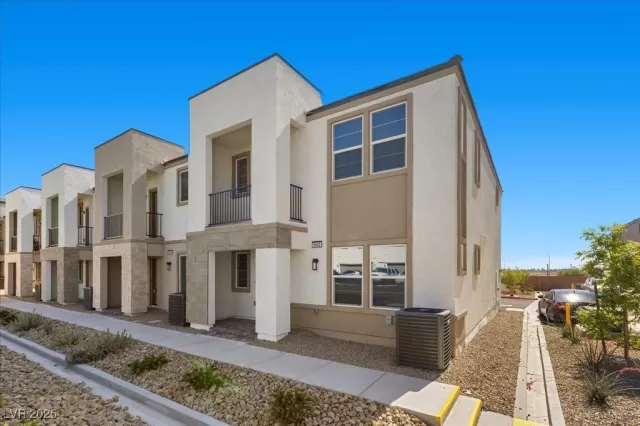 MLS: 2686153 Condo For Sale