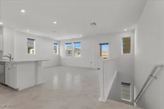 Photo #1: 2686153 Listing 