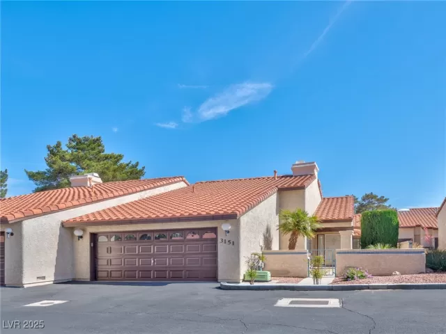 MLS: 2686154 Condo For Sale