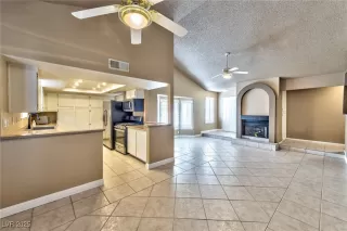 Photo #2: 2686154 Listing 