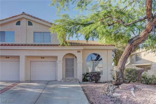 MLS: 2686212 Condo For Sale