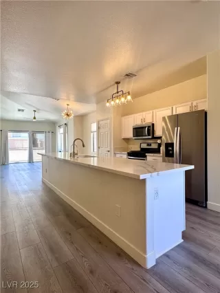 Photo #3: 2686255 Listing 