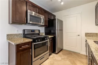 Photo #6: 2686263 Listing