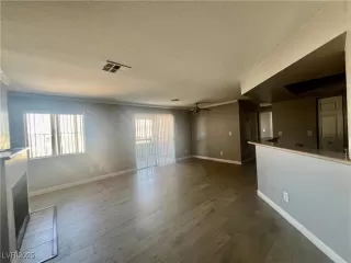 Photo #2: 2686271 Listing 