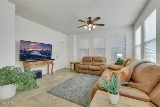 Photo #4: 2686292 Listing