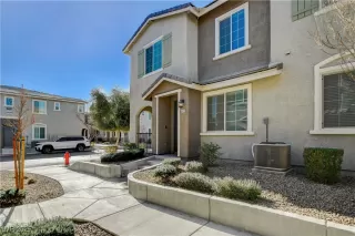 Photo #1: 2686302 Listing