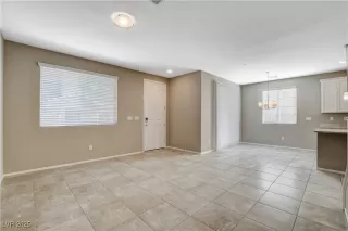 Photo #3: 2686302 Listing