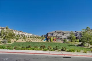 Photo #5: 2686310 Listing 