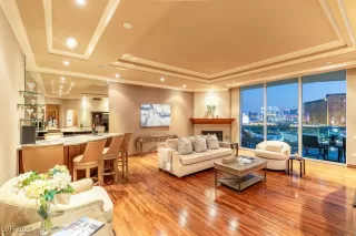 Photo #2: 2686334 Listing 