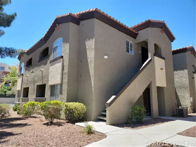 MLS: 2686382 Condo For Sale