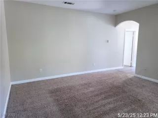 Photo #4: 2686382 Listing 