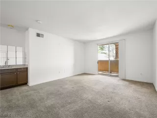 Photo #5: 2686502 Listing 