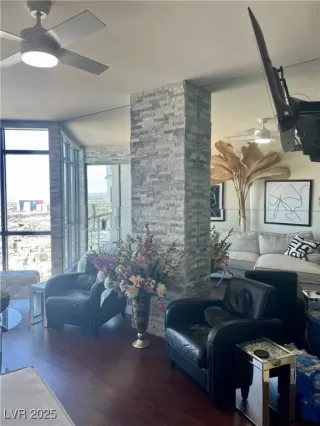 Photo #4: 2686525 Listing