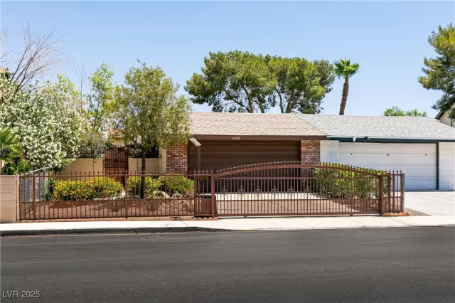 MLS: 2686546 Condo For Sale