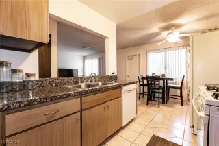 Photo #6: 2686546 Listing