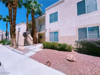 Photo #1: 2686578 Listing 