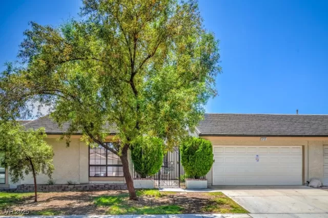 MLS: 2686580 Condo For Sale