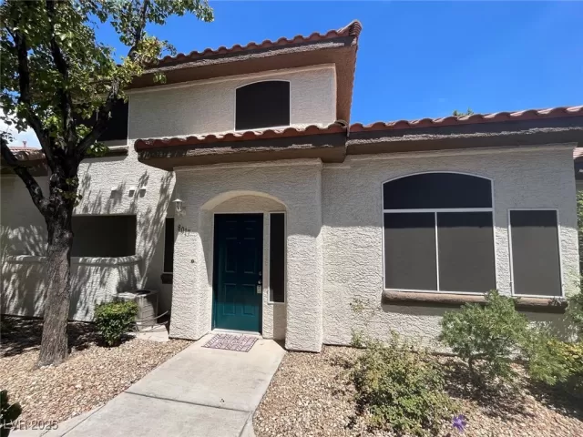 MLS: 2686607 Condo For Sale