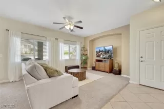 Photo #2: 2686625 Listing