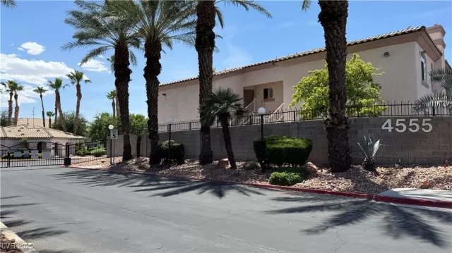 MLS: 2686627 Condo For Sale