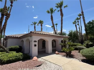 Photo #2: 2686627 Listing 