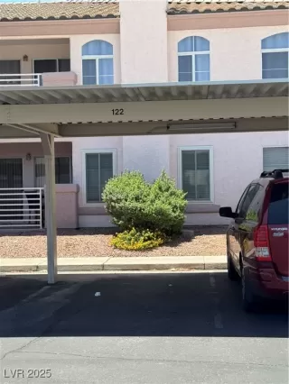 Photo #3: 2686627 Listing 