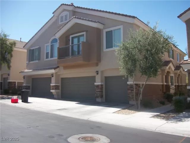 MLS: 2686632 Condo For Sale