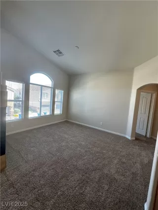 Photo #3: 2686632 Listing 