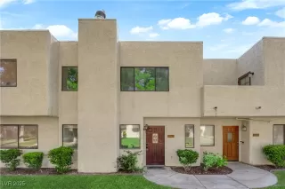 Photo #3: 2686639 Listing