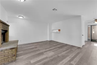 Photo #4: 2686639 Listing