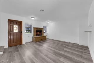 Photo #5: 2686639 Listing