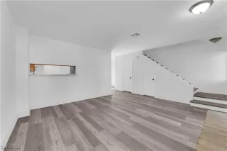 Photo #6: 2686639 Listing