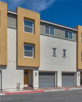 Photo #1: 2686649 Listing 