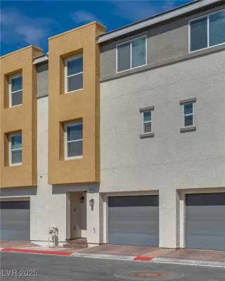 Photo #2: 2686649 Listing 