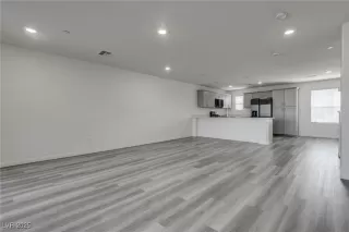 Photo #5: 2686649 Listing 