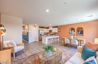 Photo #3: 2686650 Listing