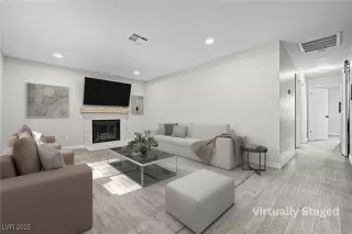 Photo #3: 2686655 Listing