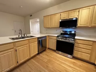 Photo #4: 2686659 Listing