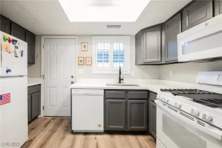 Photo #1: 2686662 Listing