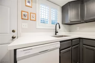 Photo #6: 2686662 Listing